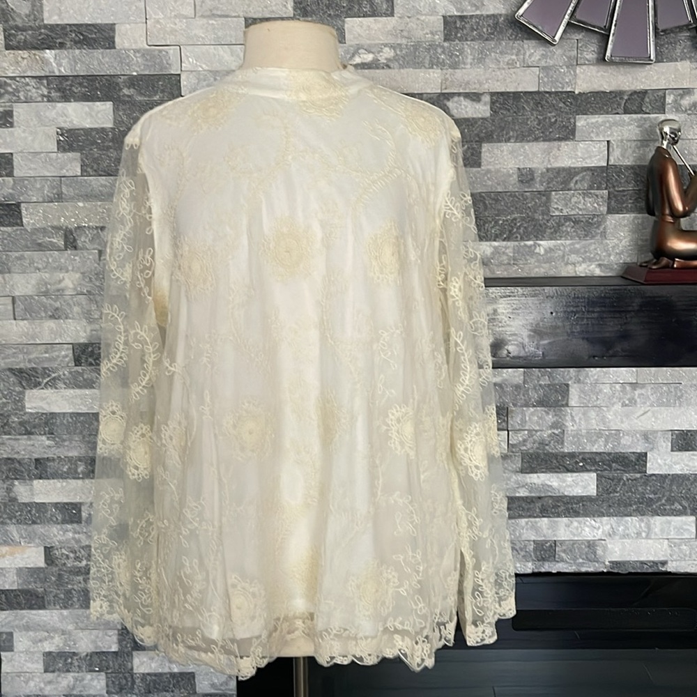 Chico's L Embroidered Cream Lace Long Sleeve Blouse Size 3